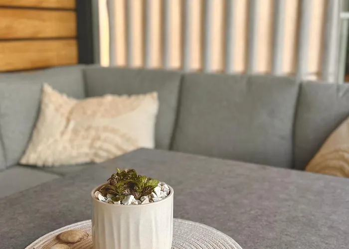 Mobile Enelia Sun House 度假居 斯维蒂佩塔