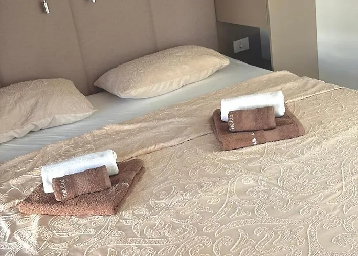 Mobile Enelia Sun House 度假居 斯维蒂佩塔